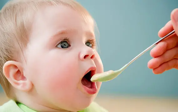 When Can My Baby Start Eating Solids?